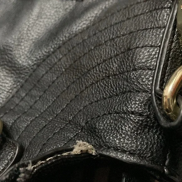 STEVE MADDEN leather black bag, fringe. Adjustable and removable shoulder strap. - Picture 11 of 15